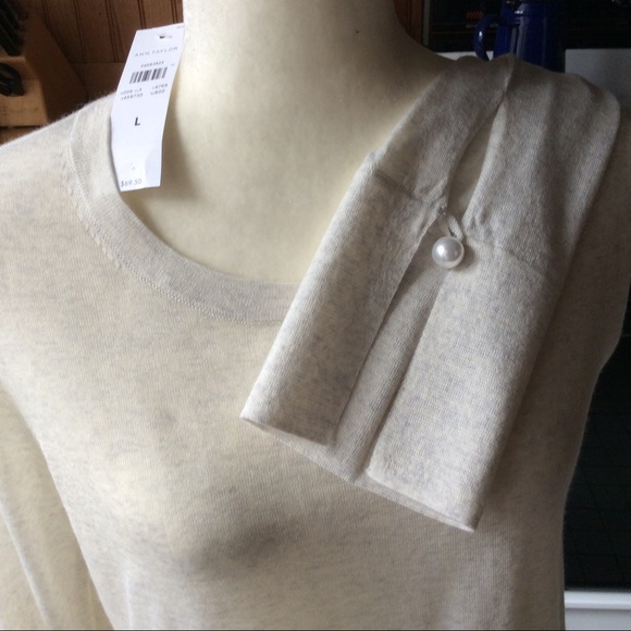 Pretty, sheer, romantic ANN TAYLOR Lg - Picture 3 of 8